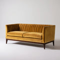 Musztardowa sofa dwuosobowa z aksamitną tapicerką i ciemnobrązowymi nogami 180 x 80 x 78 cm